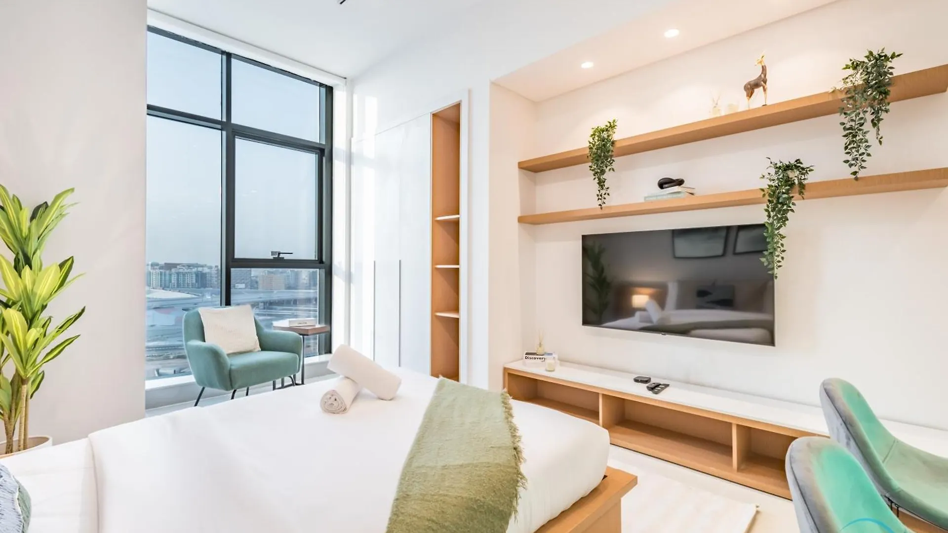 Stylish Studio Apartment In Blue Wave Tower, Dubailand By Deluxe Holiday Homes 0*, Dubai United Arab Emirates