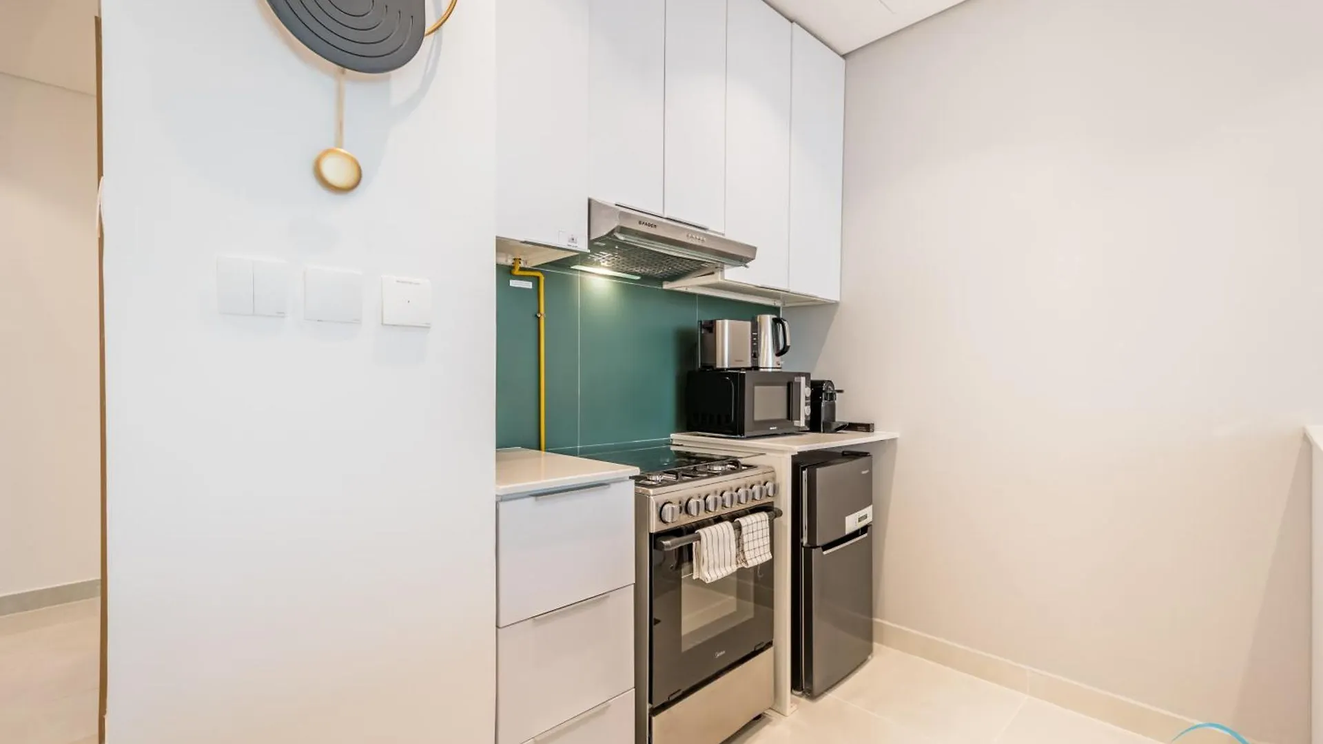 Stylish Studio Apartment In Blue Wave Tower, Dubailand By Deluxe Holiday Homes  Dubai