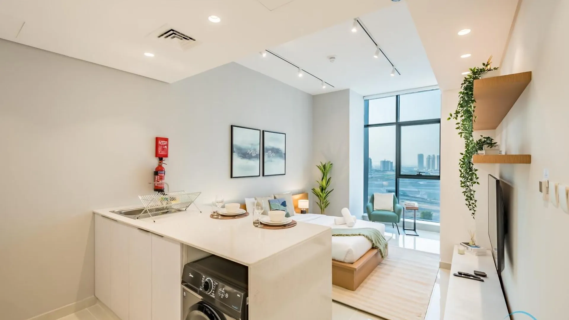 Stylish Studio Apartment In Blue Wave Tower, Dubailand By Deluxe Holiday Homes
